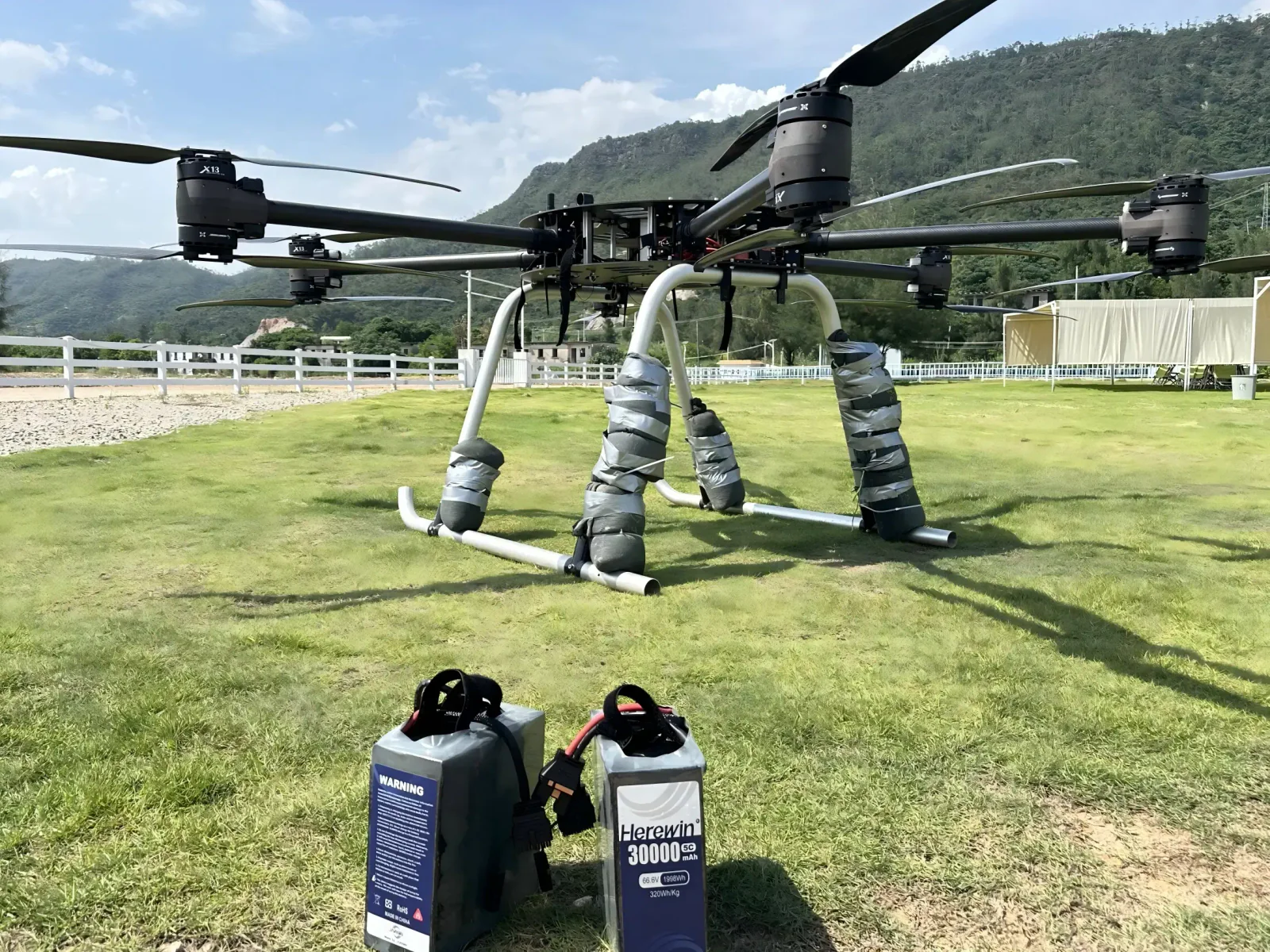 Heavy-lift UAV application